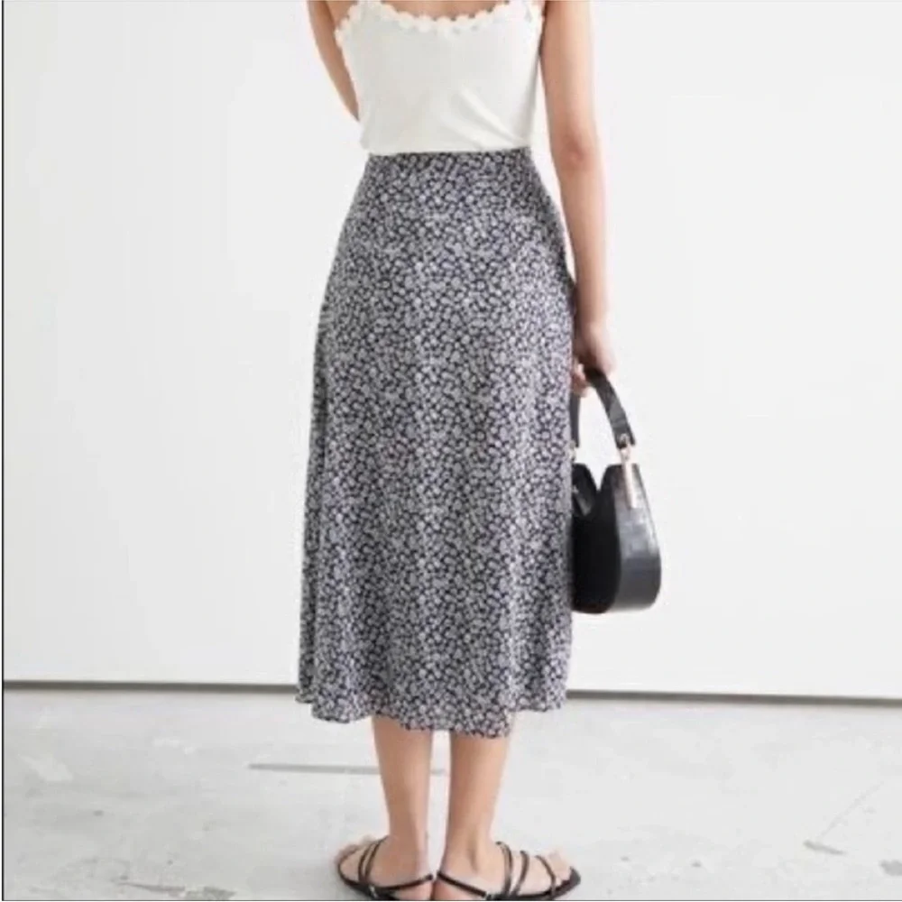 & Other Stories Cotton Navy Floral Midi Skirt 34/US2